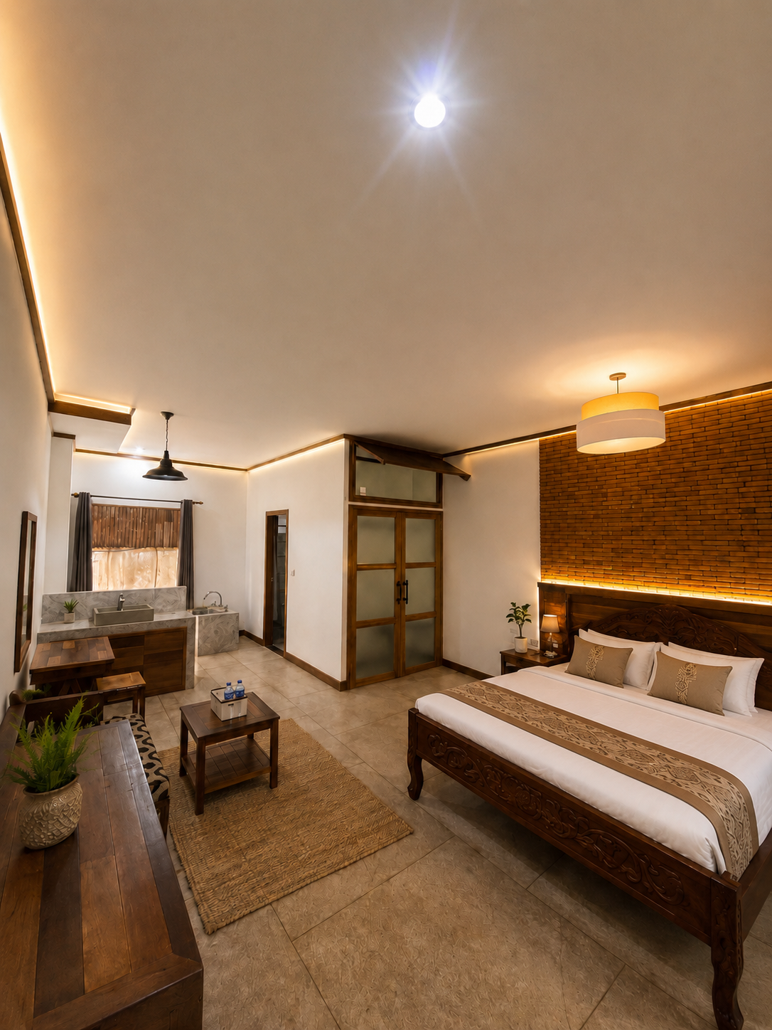 Courtyard Room — photo 2